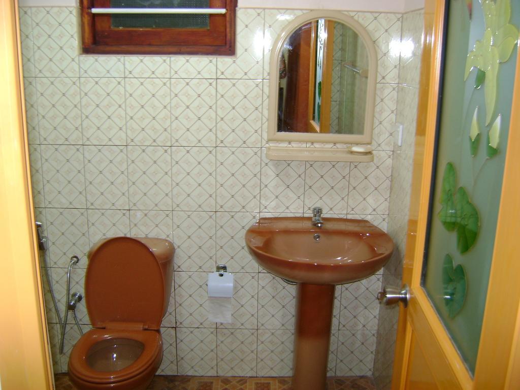 Family Guest House ميريسا الغرفة الصورة